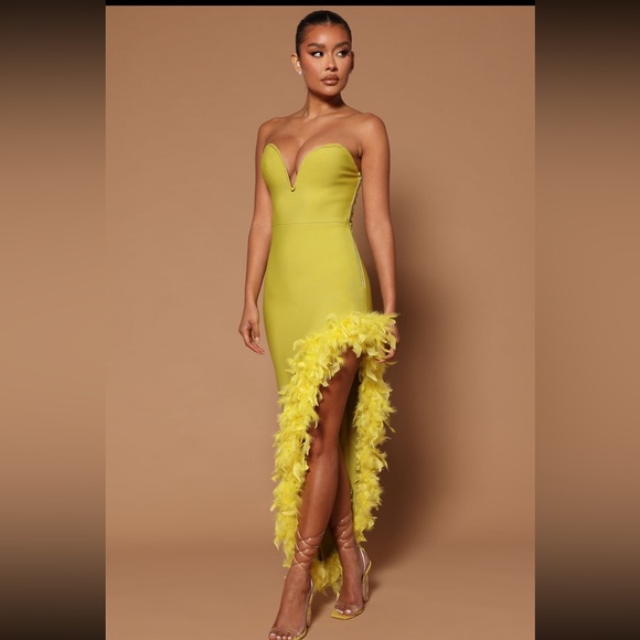 Beautiful chartreuse dress, only worn once. In mint condition. - Picture 3 of 6